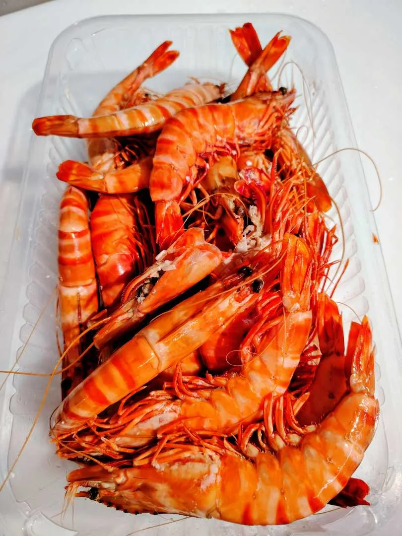 VENTE AU RAYON POISSONNERIE TRADITIONNELLE - CREVETTES CUITES DE PÊCHE 10/20