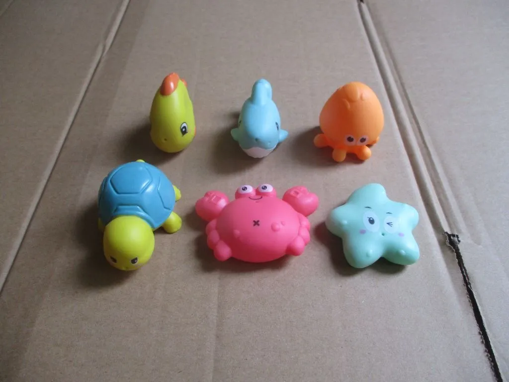 Smali - Jouet gicleur de bain